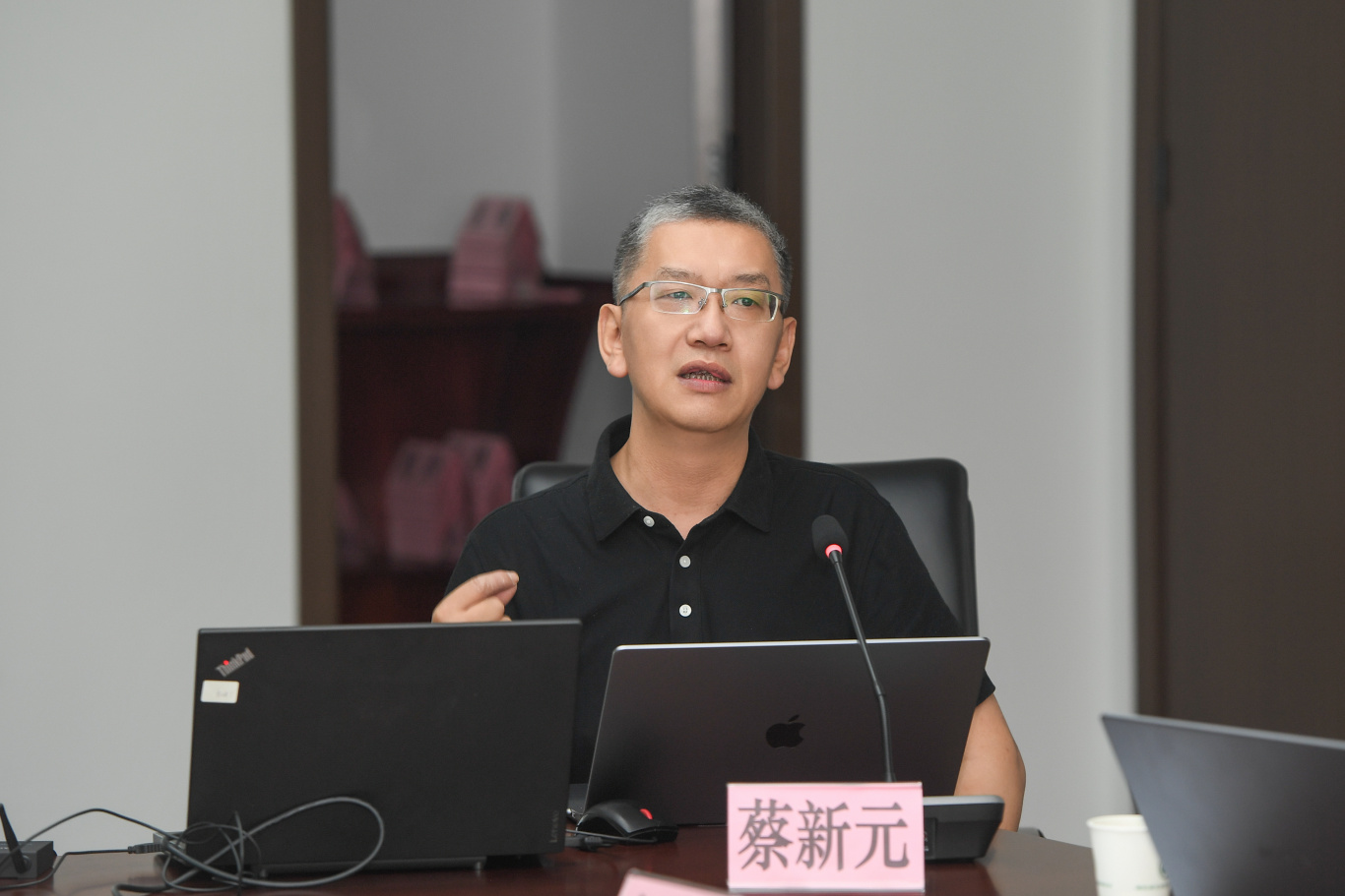 华中科技大学建筑与城市规划学院副院长、光影交互服务技术文旅部重点实验室主任  蔡新元.jpg