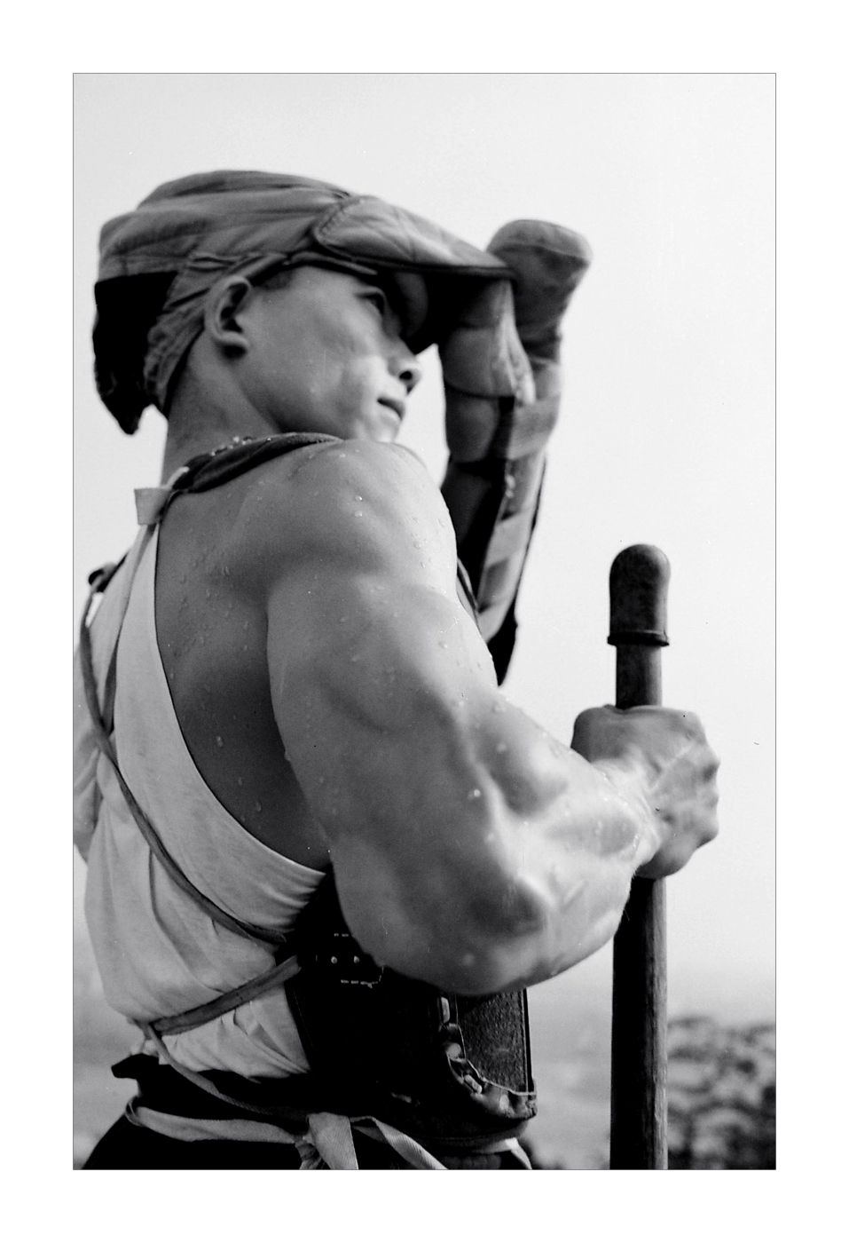 002《优胜者》 1982年获中国人民解放军全军影展金牌奖