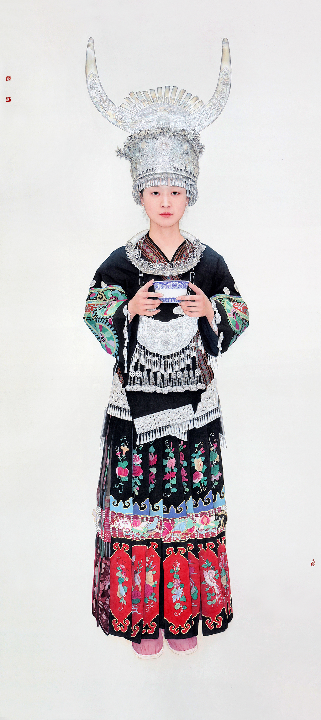 工笔画《苗寨酒歌》纸本，画芯尺寸：224cmX100cm,2021年8月创作，李乃蔚。